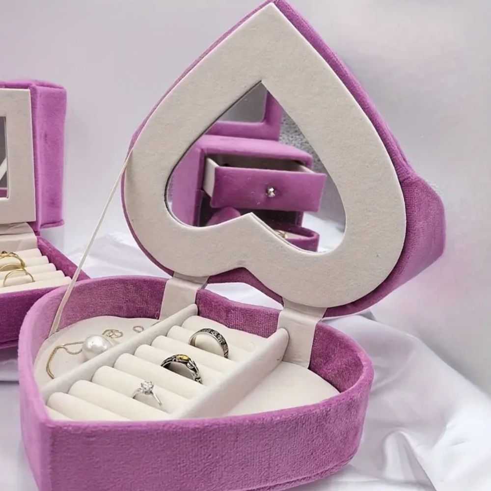 Jewelry Organizer Furniture-Style Chair. Pink Plush with Cushions. - Picture 6 of 9